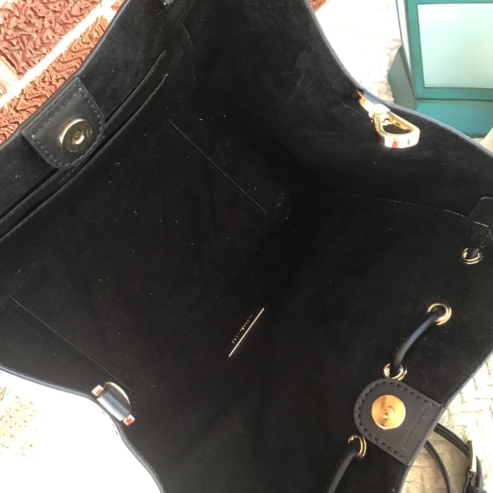 Michael Kors phoebe Lrg logo bucket bag drawstring - Picture 5 of 13